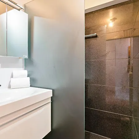아파트 Charming For 4 Persons In Nearby The Beach *